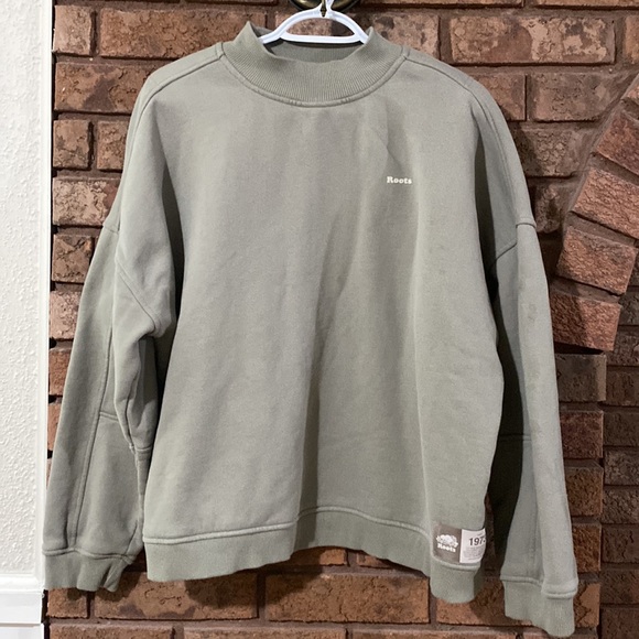 Roots Sweaters - ROOTS⭐️Rare fleece crewneck❤️Warm!